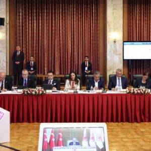 gorevden uzaklastirilan tutuklu esenyurt belediye baskani ahmet ozer yazdi chp ve komisyonun islevleri uzerine firsat mi tuzak mi fF6wnv1y