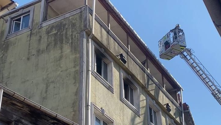 fatihte 5 katli binada yangin 4dsItUbr