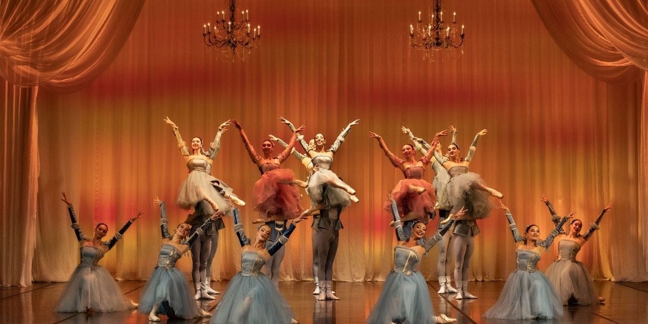 kadikoyde caykovski eserleri J883NRLF