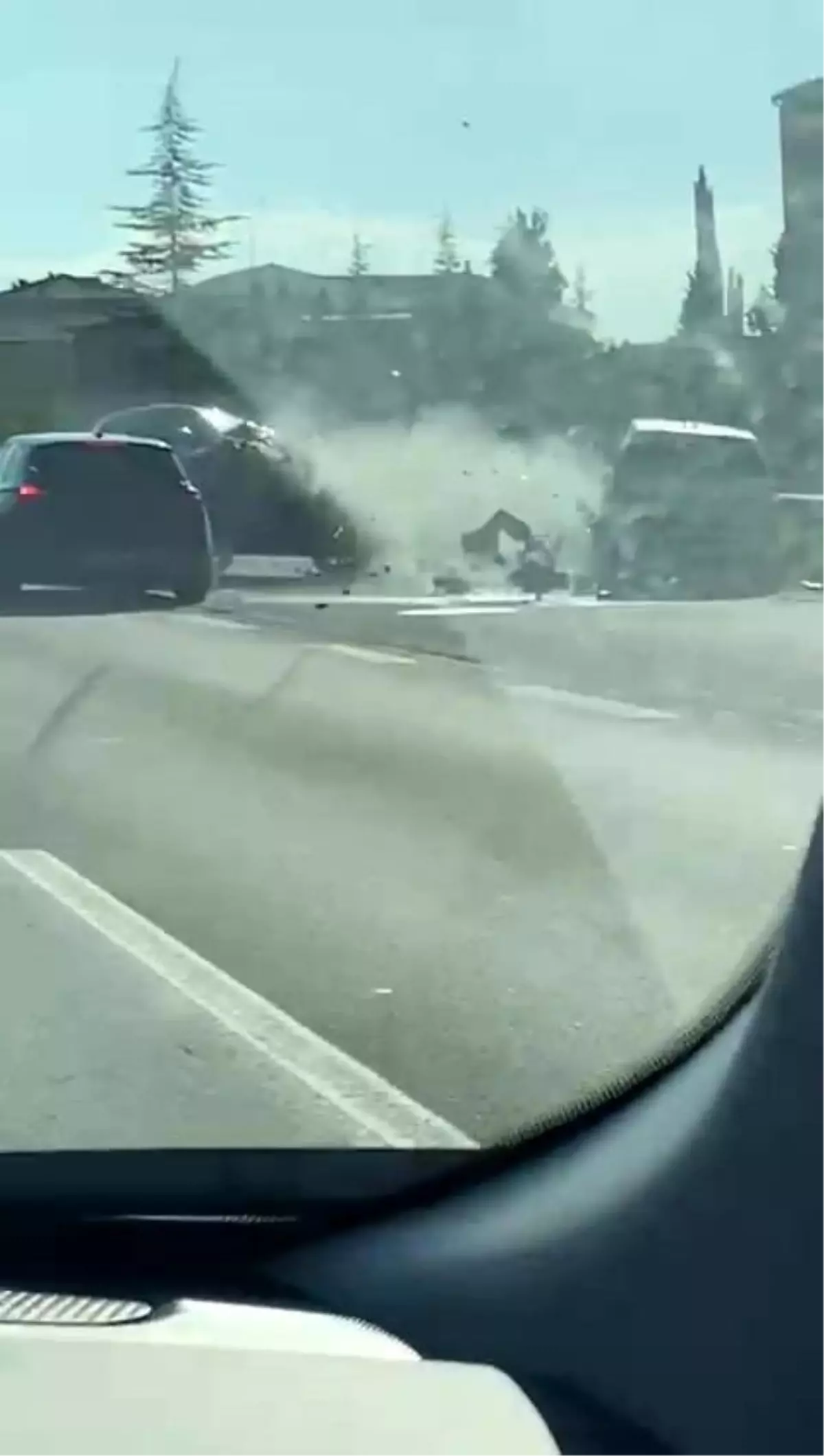 kocaeli tem otoyolunda tehlikeli surus kazasi l6TaERxY