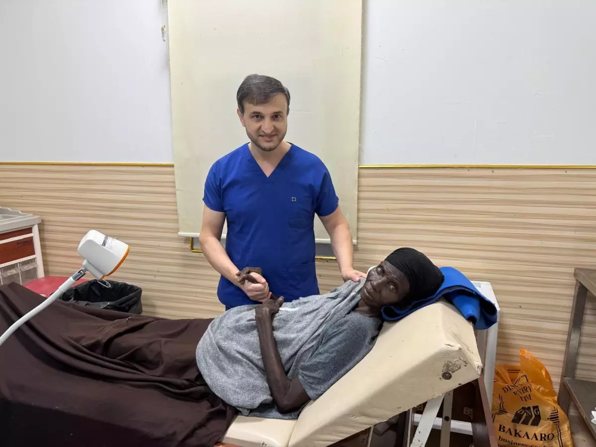 somalide turk doktorlar tarafindan gerceklestirilen basarili ameliyat JCvQNkvv