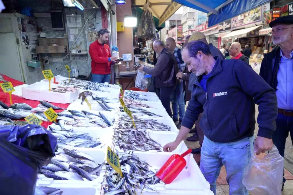 hamsi fiyatlari duserken ilgi azaldi mlZb9UJv.jpg