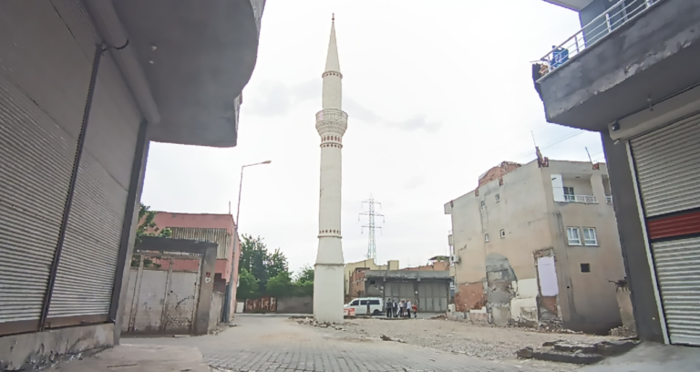 cami-gitti-minaresi-kaldi-XgJ3FTup