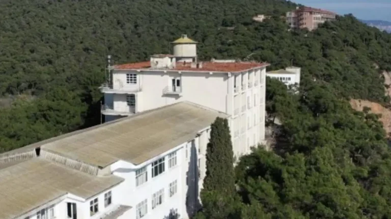 heybeliada-sanatoryumunun-diyanete-tahsisi-yeniden-gundemde-devir-sureci-basladi-sfp4BGwV